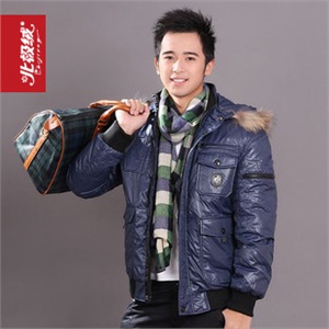 2010冬季新款 北极绒羽绒服专柜正品男式时尚休闲981002貉子毛领