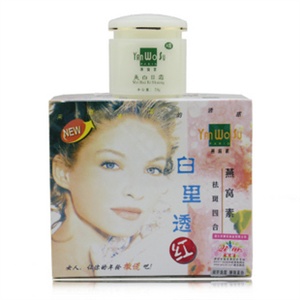 燕窝素白里透红四合一~ 日霜 （一个无包装）