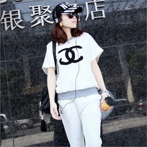 时尚甜美韩版新款宽松纯色圆领短袖女士休闲卫衣套装