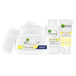 Garnier 卡尼尔真彩净白夜间焕白调理套装（真彩净白焕白晚霜50ml+真彩净白柔肤液20ml+真彩净白洁面乳20ml）