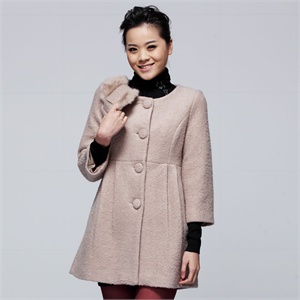 族俪韩版冬圆领兔毛领单排扣收腰毛呢大衣女长款外套 W2019