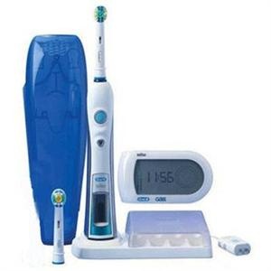 博朗（BRAUN）D32睿翔(睿智向导)专业护理电动牙刷