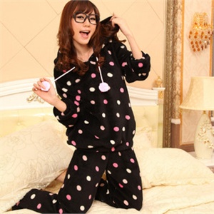 想飘内衣 金秋新品强势登场女士珊瑚绒带帽圆点家居服睡衣