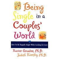 在两人世界中尽享单身/Being Single in a Couple's World