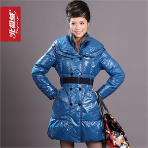 2010冬季新款 北极绒羽绒服专柜正品女式中长款981056亮面修身款