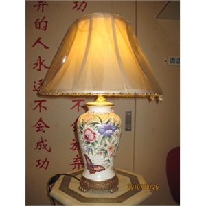 时尚 高档畅销的的陶瓷卧室台灯 客厅灯玫瑰灯饰3329/10/72516