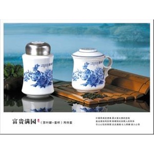 青花瓷骨瓷茶叶罐加青花瓷套杯商务礼品创意礼品实用礼品