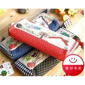 爱好 35081 品牌文具 圆点格子笔袋